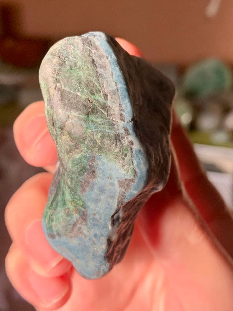 糸魚川４色ひすい　海石　翡翠　原石　翡翠　鉱物標本　コン沢　水石　根付　青翡翠