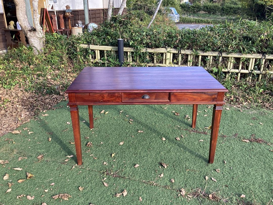 [梅村千恵美] アンティーク調　ダイニングテーブル　マホガニー