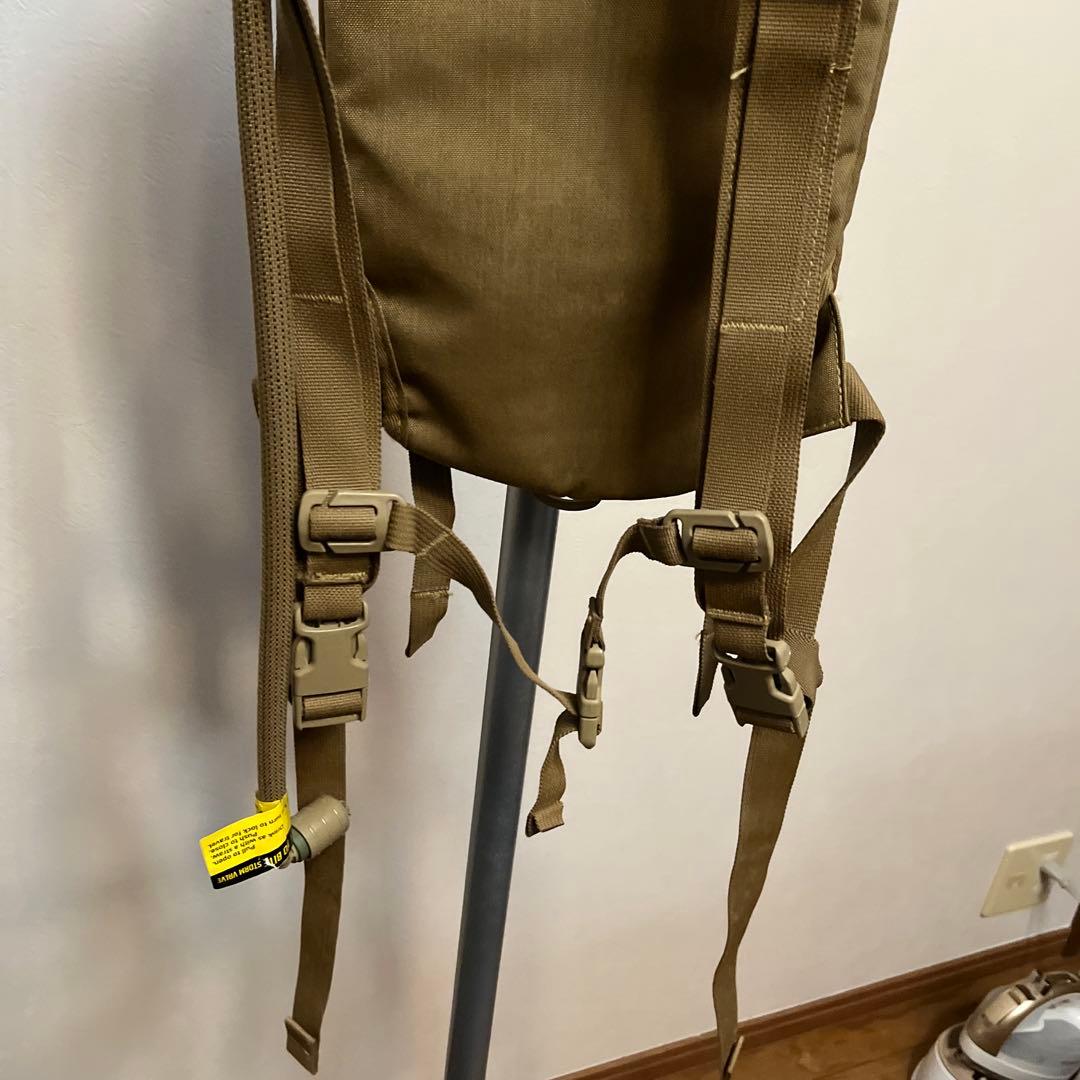 カーキ ナイロン ミニバックパック