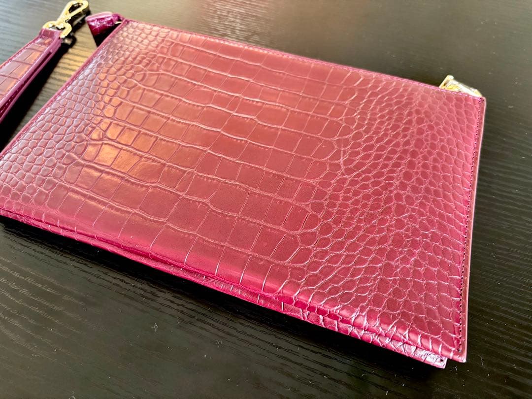 SET⭐︎ バーガンディ クラッチバッグ & iPhone15Pro ケース