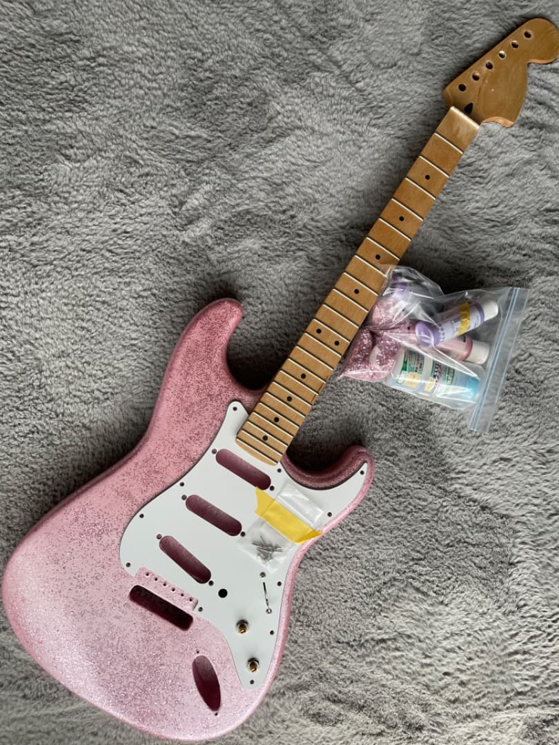 ジャンク品　ギター ボディ　ネック塗料他