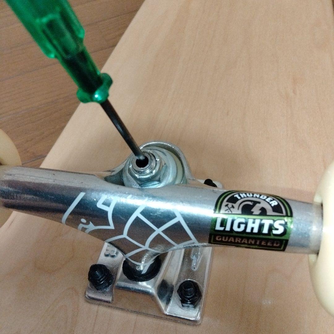 サンダートラック付き　スケートボード　コンプリート