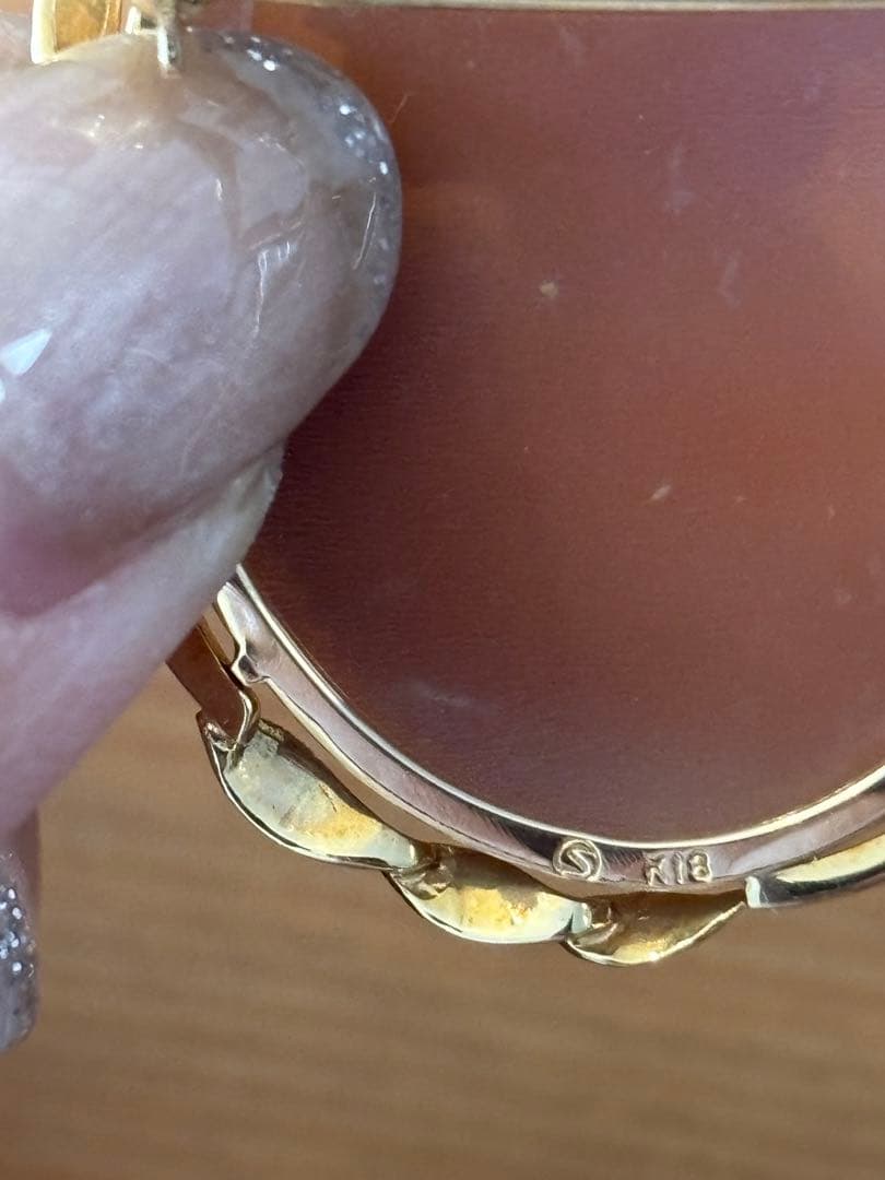 カメオブローチ ペンダントヘッド　女性の横顔デザイン　K18