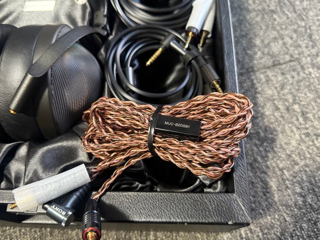 【ほぼ未使用】 ソニー MDR-Z1R ヘッドホン MUC-B20SB1