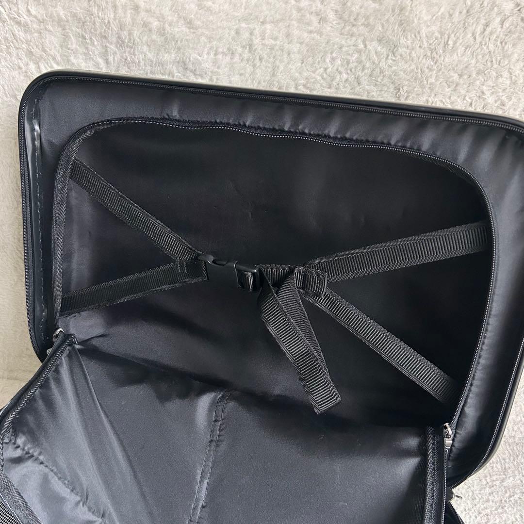 【美品】メルセデスベンツ キャリーケース 2輪 ブラック 機内持ち込み可 32L