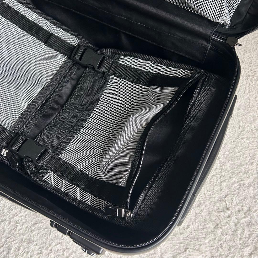 【美品】メルセデスベンツ キャリーケース 2輪 ブラック 機内持ち込み可 32L