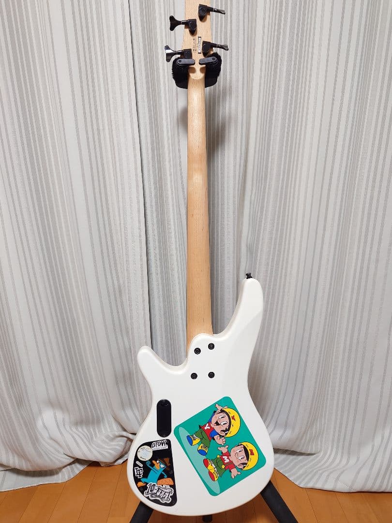 アイバニーズ　イバニーズ　Ibanez ベース　EMG