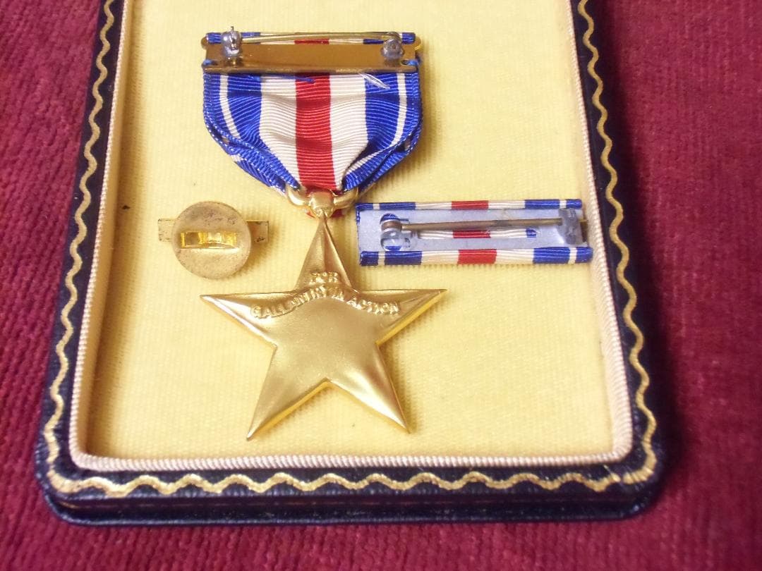 ★アメリカ軍の記章/徽章＊１９５０年代＊銀星/シルバースター勲章（実物）
