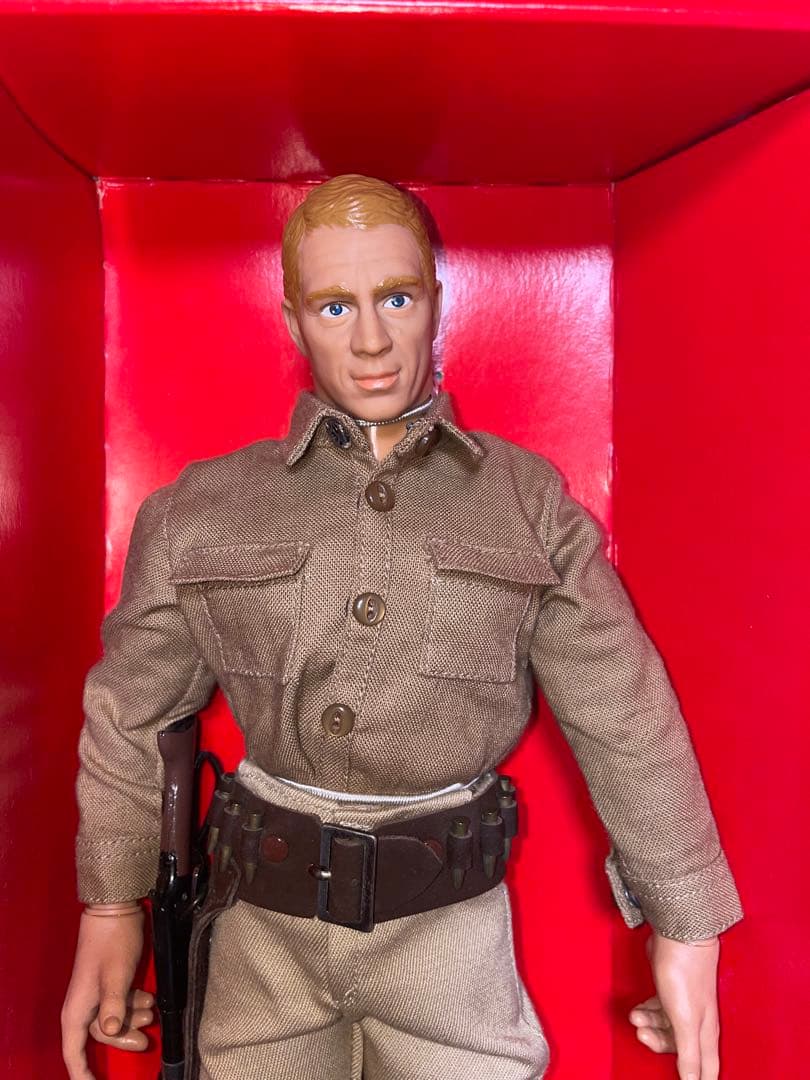 トイズマッコイ　スティーブマックイーン　フィギュア　拳銃無宿