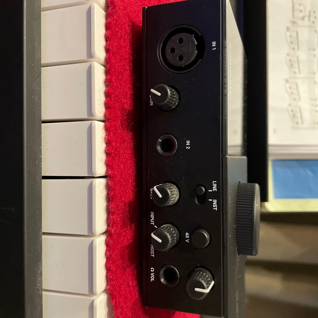 Komplete Audio 1 オーディオインターフェイス