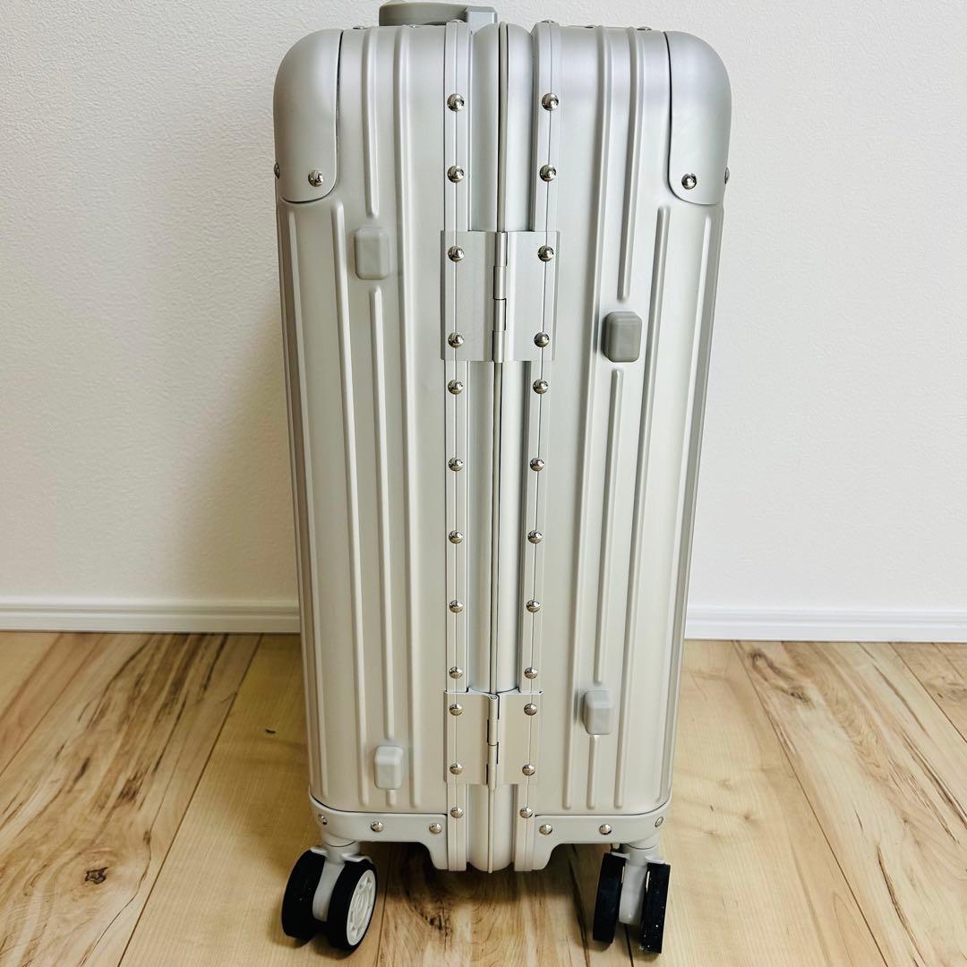 【新品未使用】【非売品】メルセデスベンツ　アルミスーツケース32L