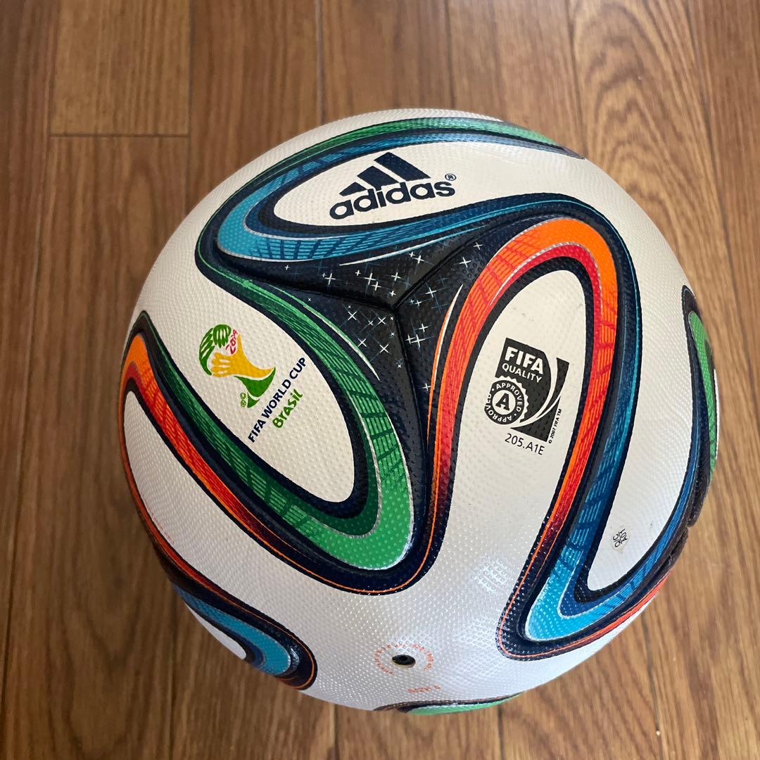 値下げ　adidas Brazuca サッカーボール 2014