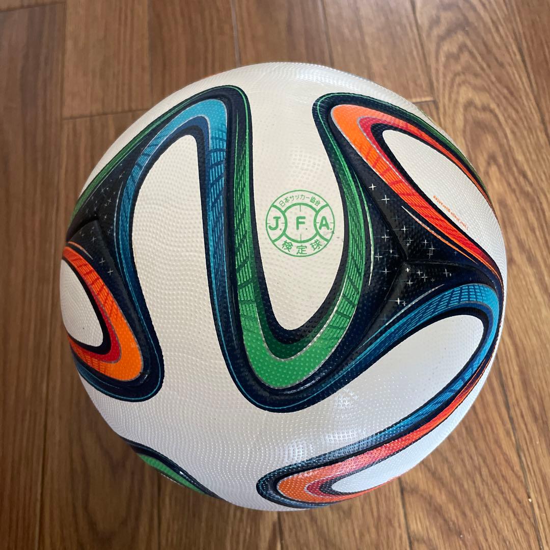 値下げ　adidas Brazuca サッカーボール 2014
