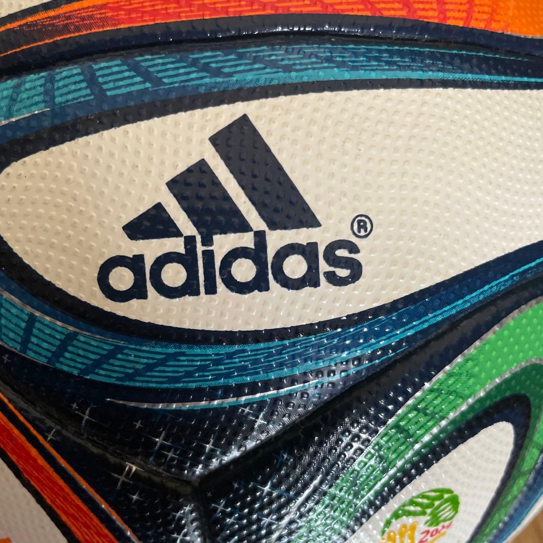 値下げ　adidas Brazuca サッカーボール 2014