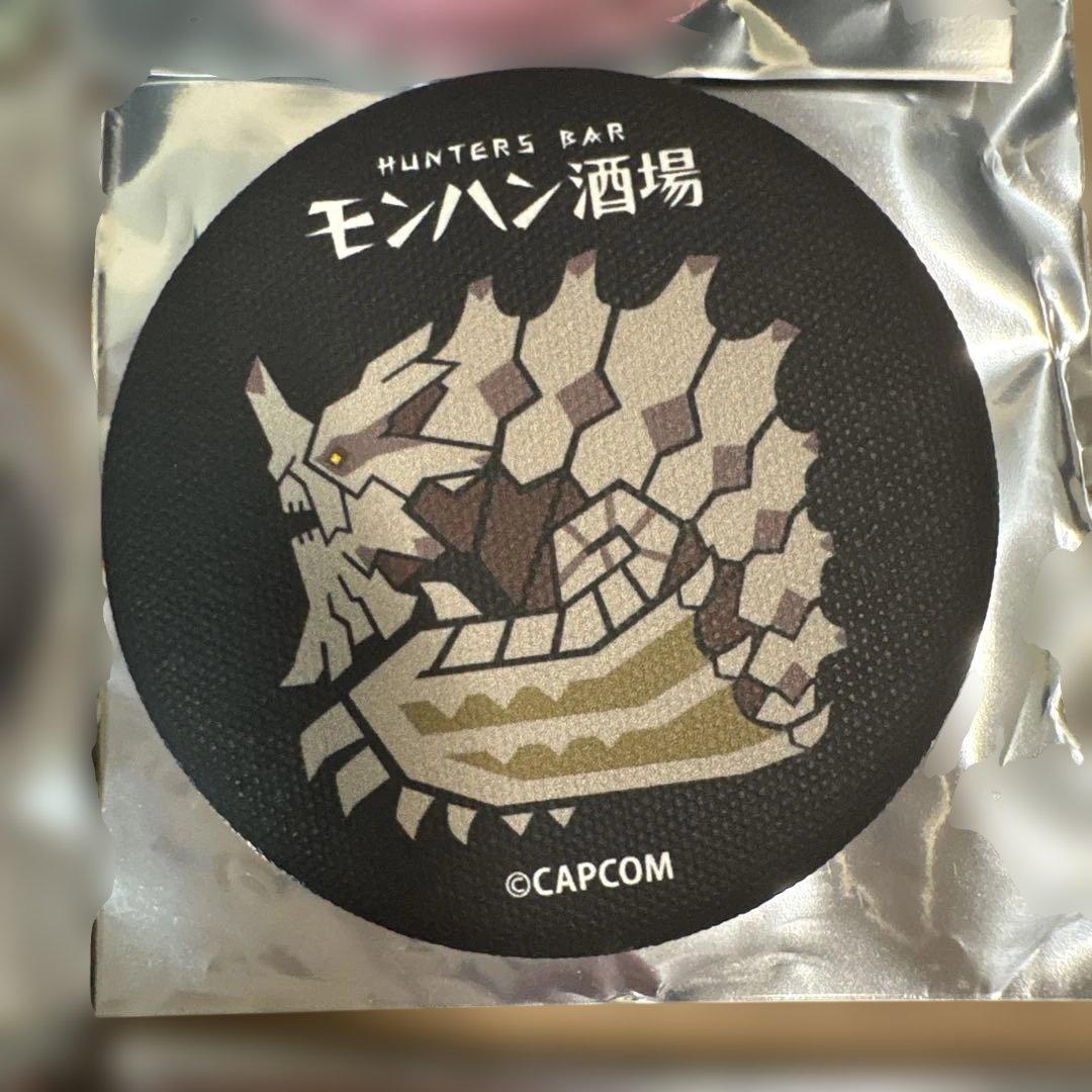 モンハン酒場　モンスターハンターワイルズ　缶バッジ　ゴアマガラ　タマミツネ