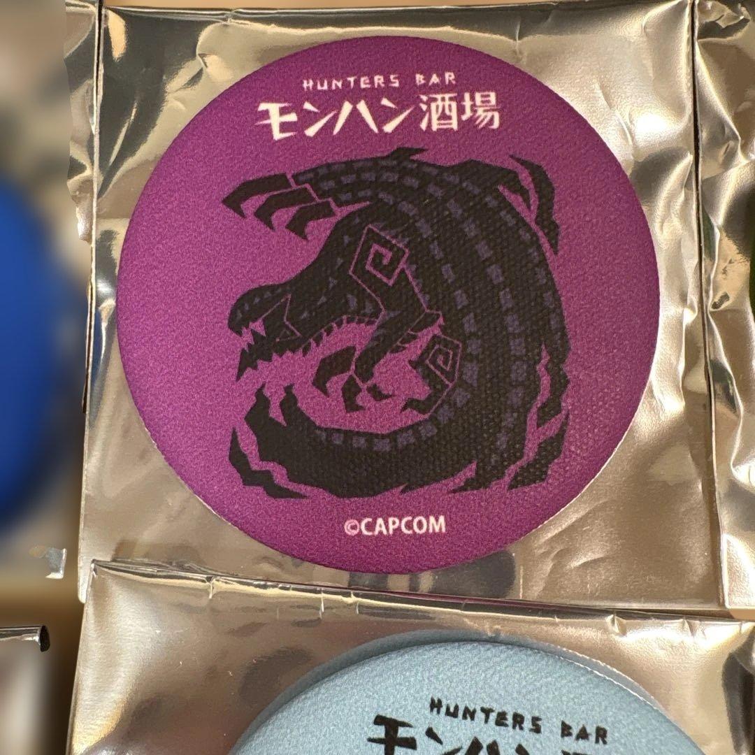 モンハン酒場　モンスターハンターワイルズ　缶バッジ　ゴアマガラ　タマミツネ