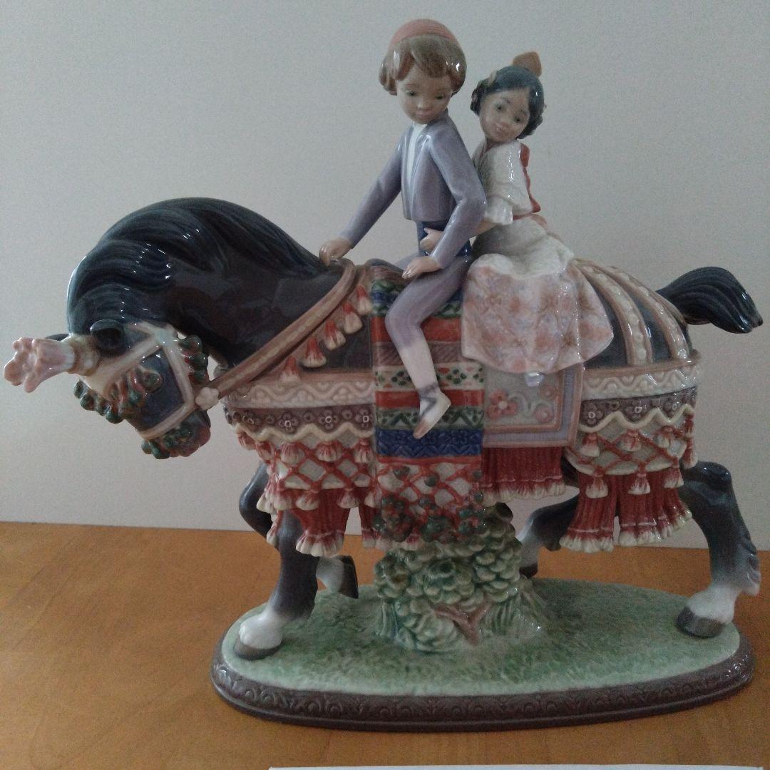 LLADRO リヤドロ 陶磁器 フィギュリン 「少年少女の行進」サンホセの 祭り