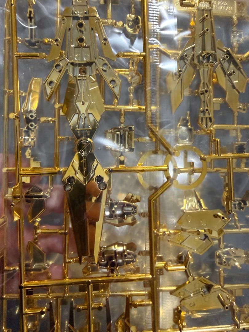 HG RX-0 ユニコーンガンダム 03 フェネクス (ゴールドコーティング)