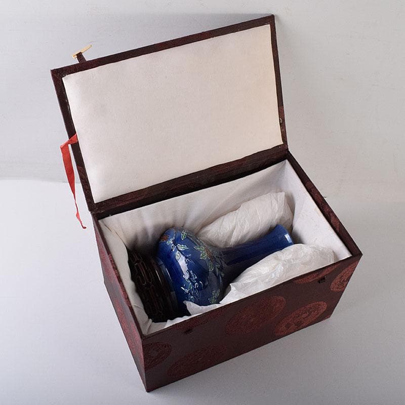 中国　景徳鎮製　藍釉法花花鳥文瓶　唐木台・箱付　V　8055C