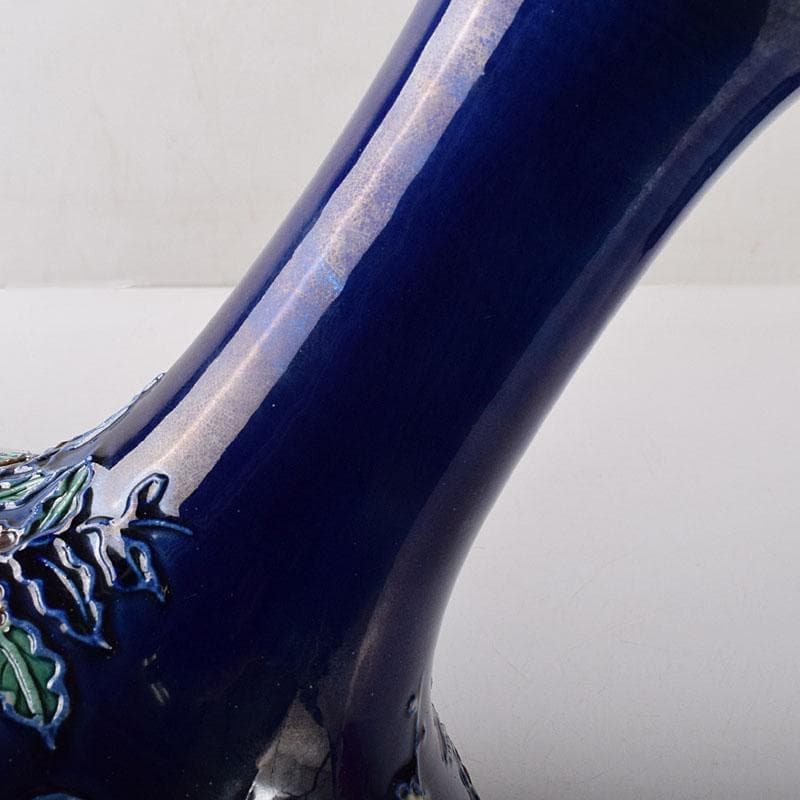 中国　景徳鎮製　藍釉法花花鳥文瓶　唐木台・箱付　V　8055C