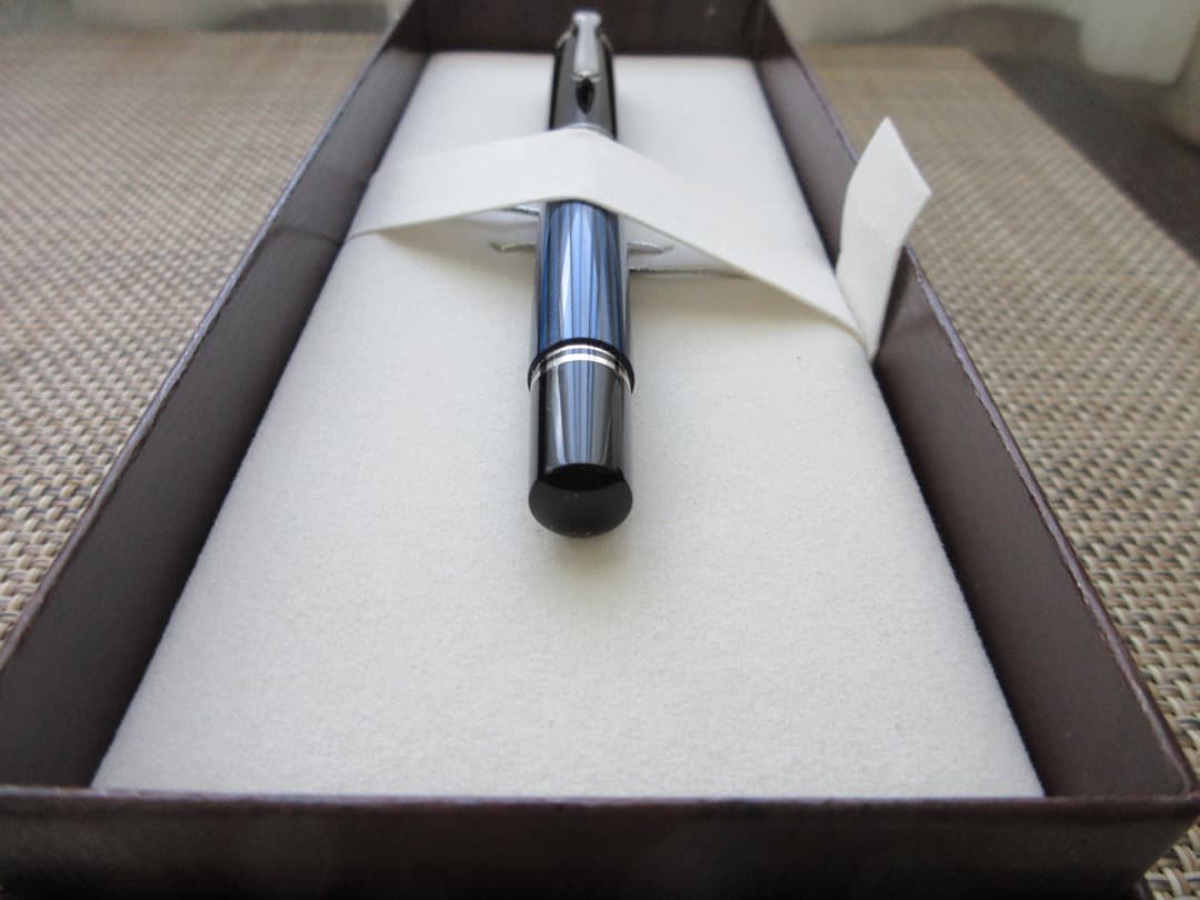 ペリカン　スーベレーン M４０５　B太字　M４００同サイズ