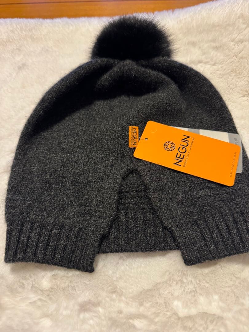 カシミヤ100%ビーニー　ポンポン付き、カシミヤヘッドバンド