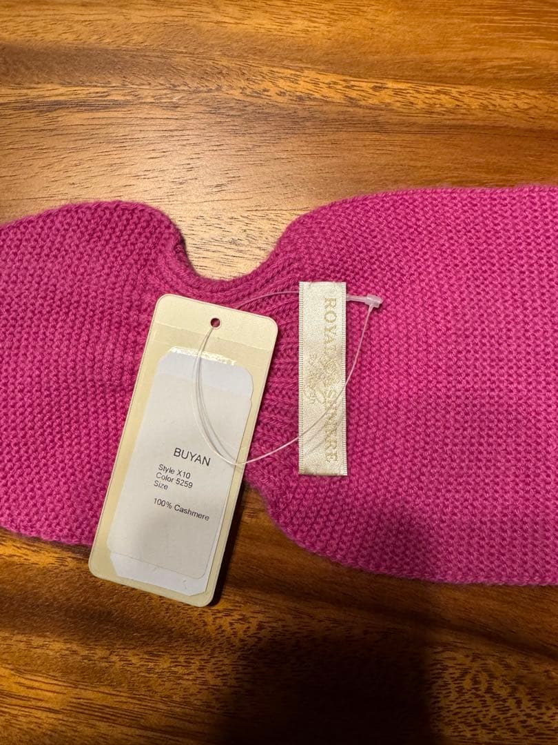 カシミヤ100%ビーニー　ポンポン付き、カシミヤヘッドバンド