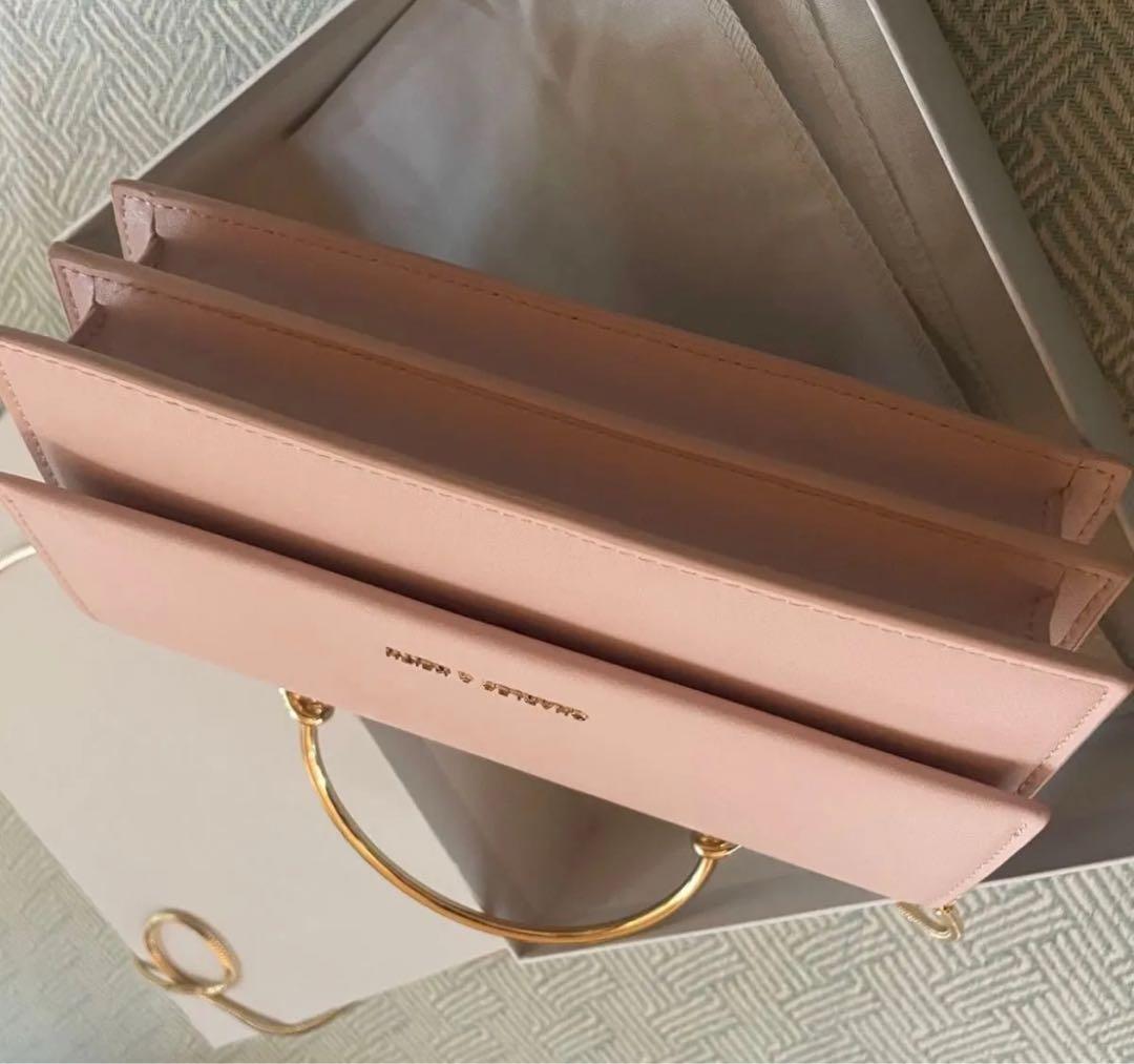 美品スカルプチュアハンドル ロングウォレット レザー チャールズアンドキース