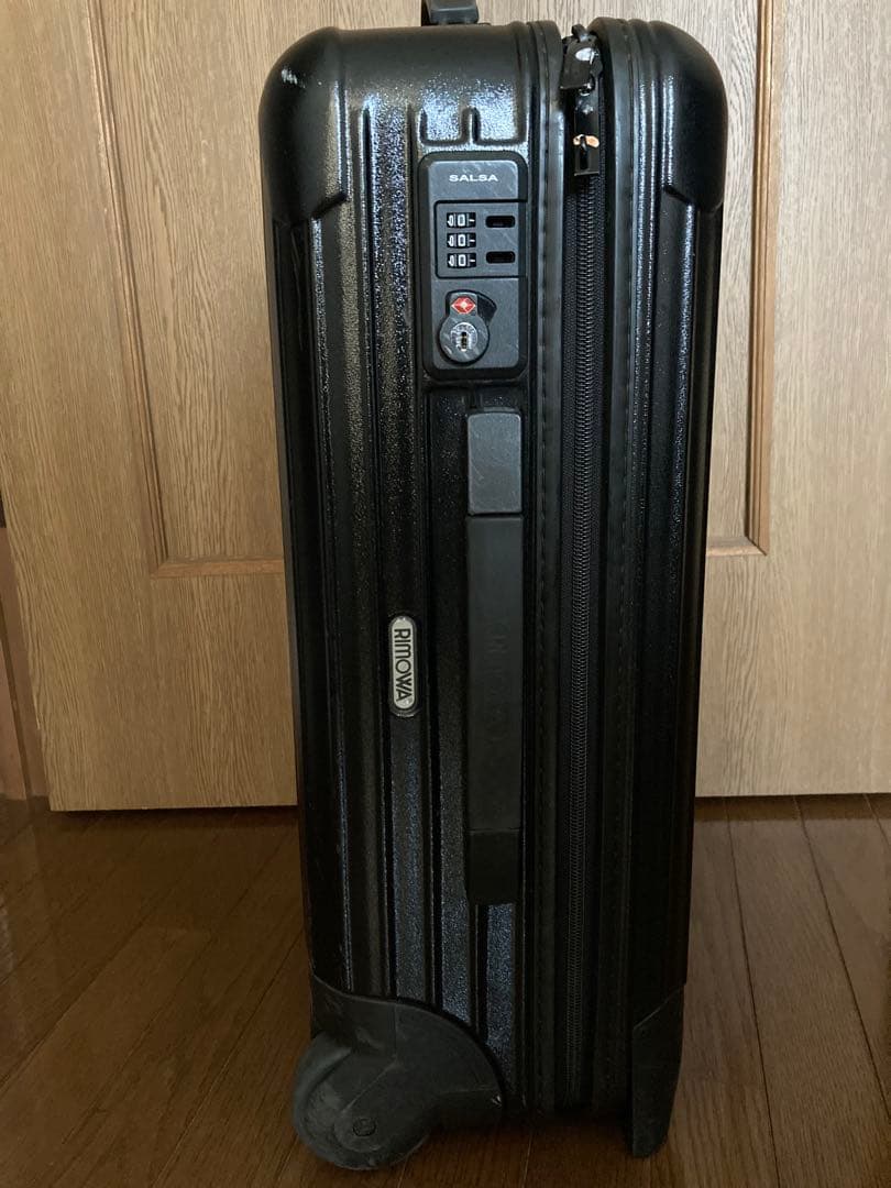 傷ありRIMOWA35Lキャリーケース