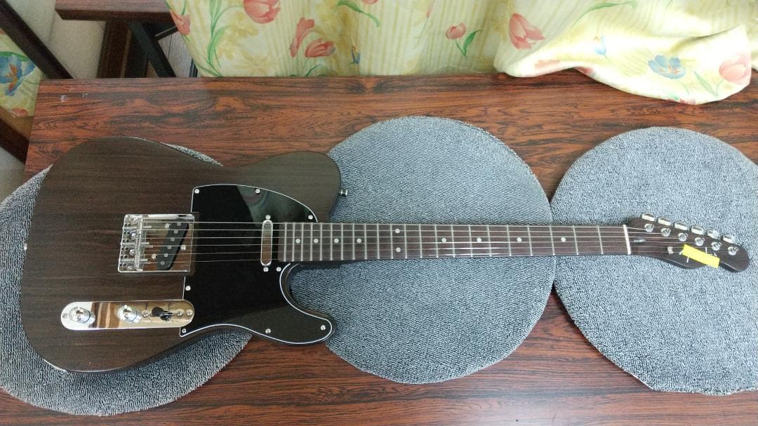 A テレキャスター　オールローズ風