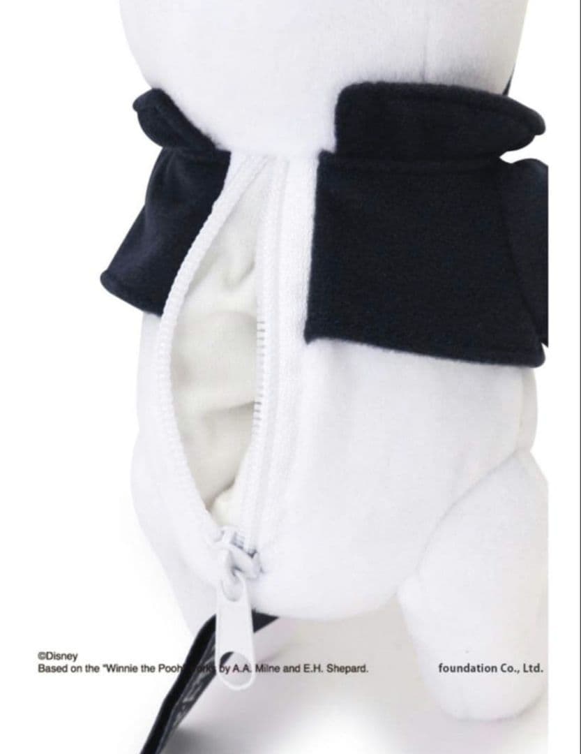 激レア新品タグ付きくまのプーさん ストラップ付きぬいぐるみボールポーチ