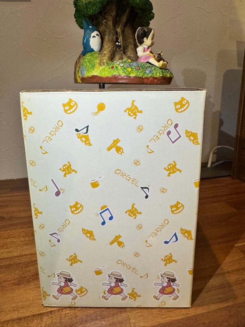 トトロ ネコバス　フィギュア オルゴール　箱付き