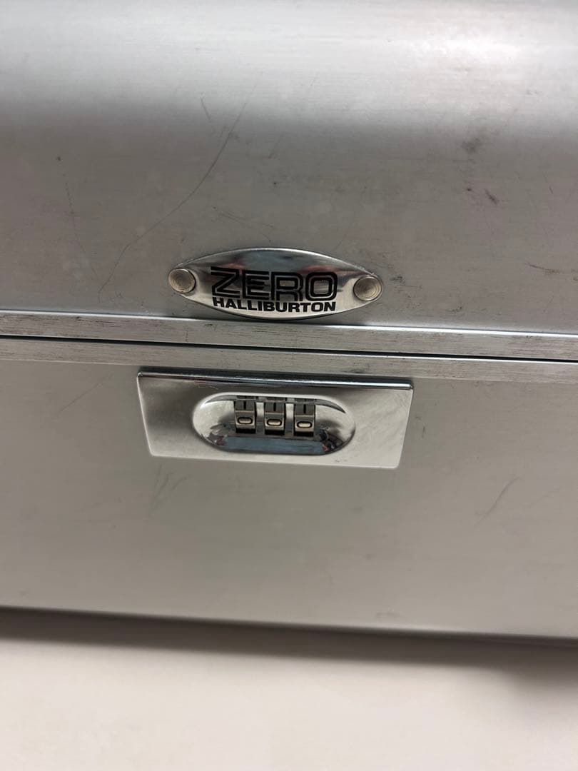 ZERO HALLIBURTON 1100 シルバー ケース メイクボックス