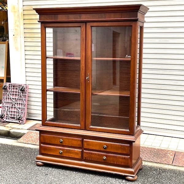 関西限定　送料別イギリスビンテージ家具　ガラスキャビネット　カップボード　飾り棚
