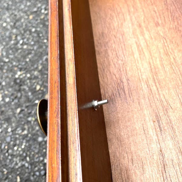 関西限定　送料別イギリスビンテージ家具　ガラスキャビネット　カップボード　飾り棚