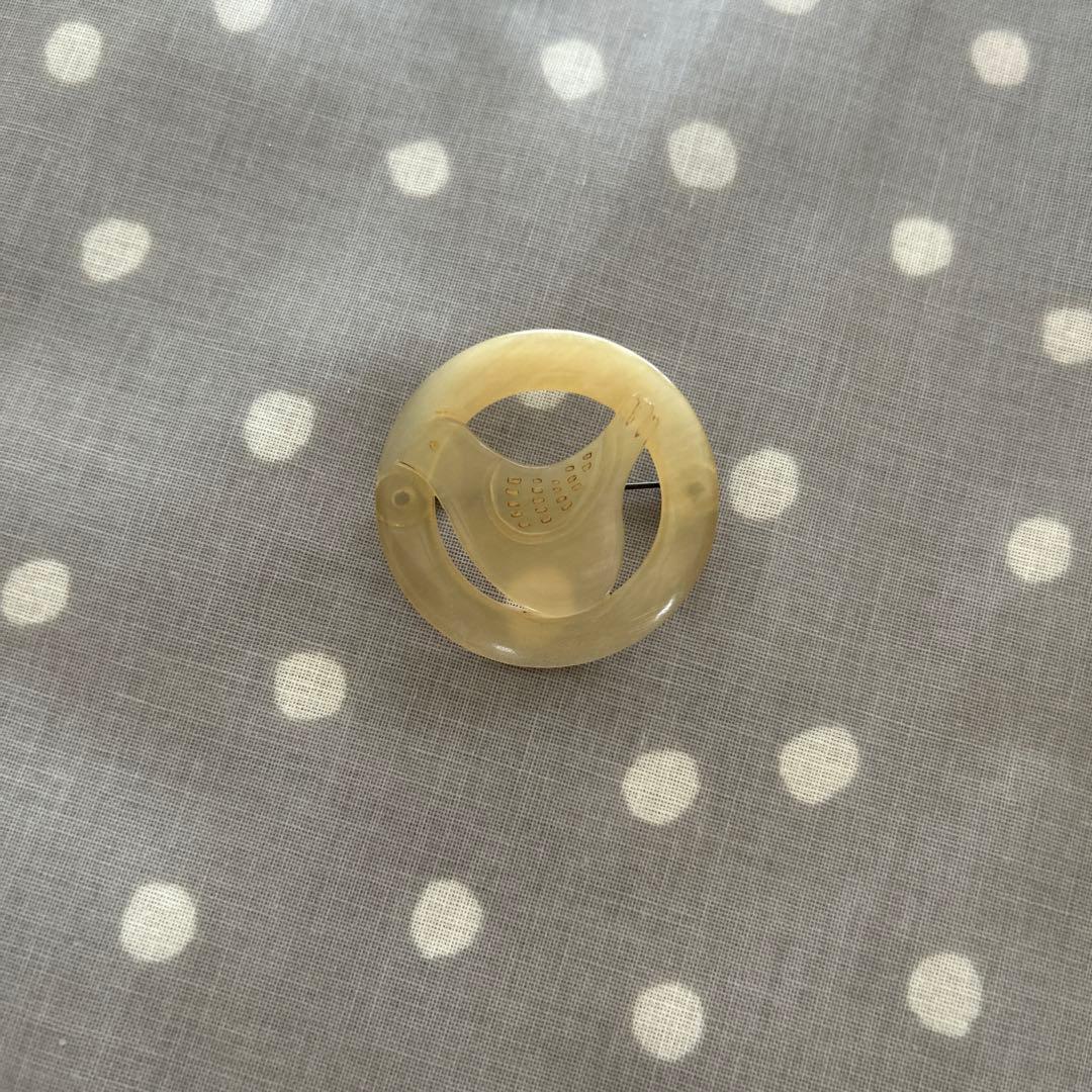 ミナペルホネン　トリ　ブローチ