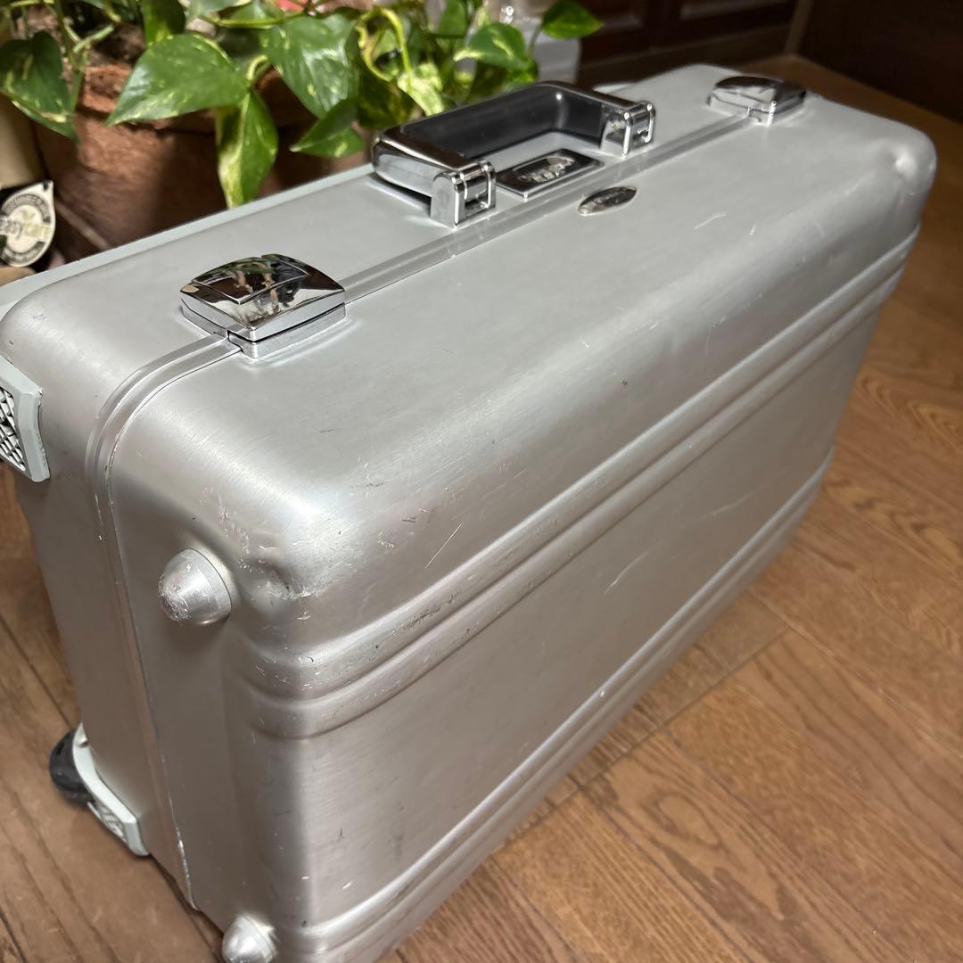 ゼロハリバートン　機内持込可能　アルミ製キャリーケース　トロリー　ビンテージ