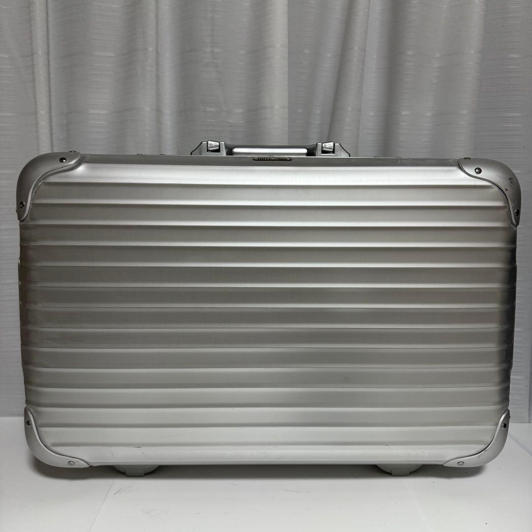 ⭐️極美品⭐️リモワ　ポルシェ　トパーズ　アタッシュケース　アルミ　シルバー　限定