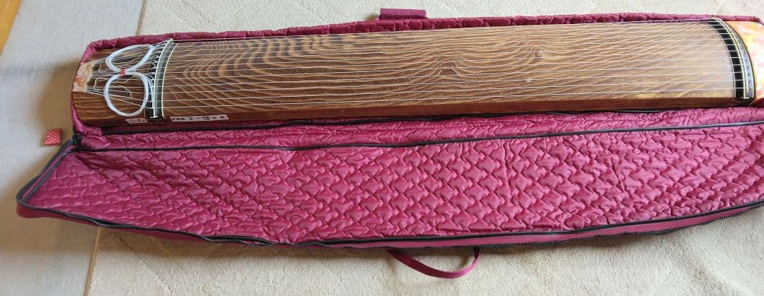 琴、13弦 木製 ケース付き