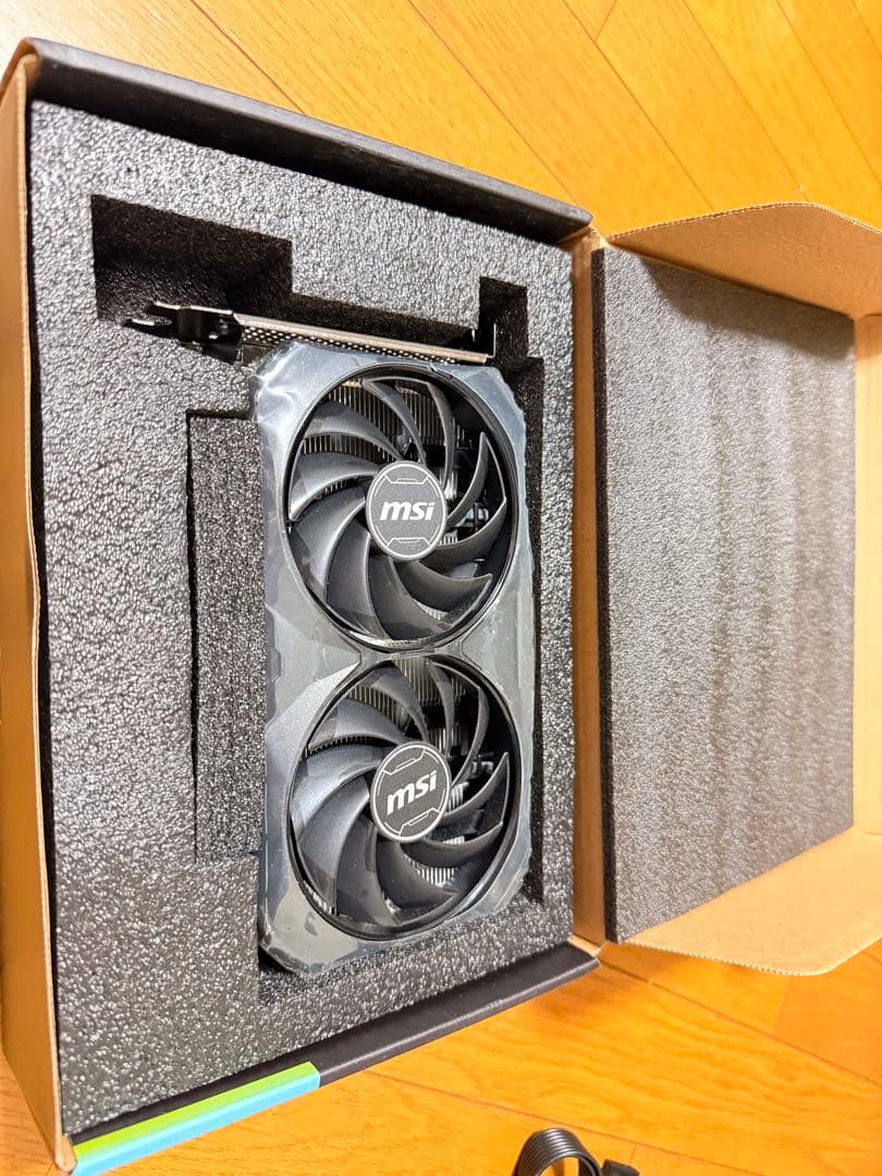 MSI GeForce RTX 4060 Ti 本体