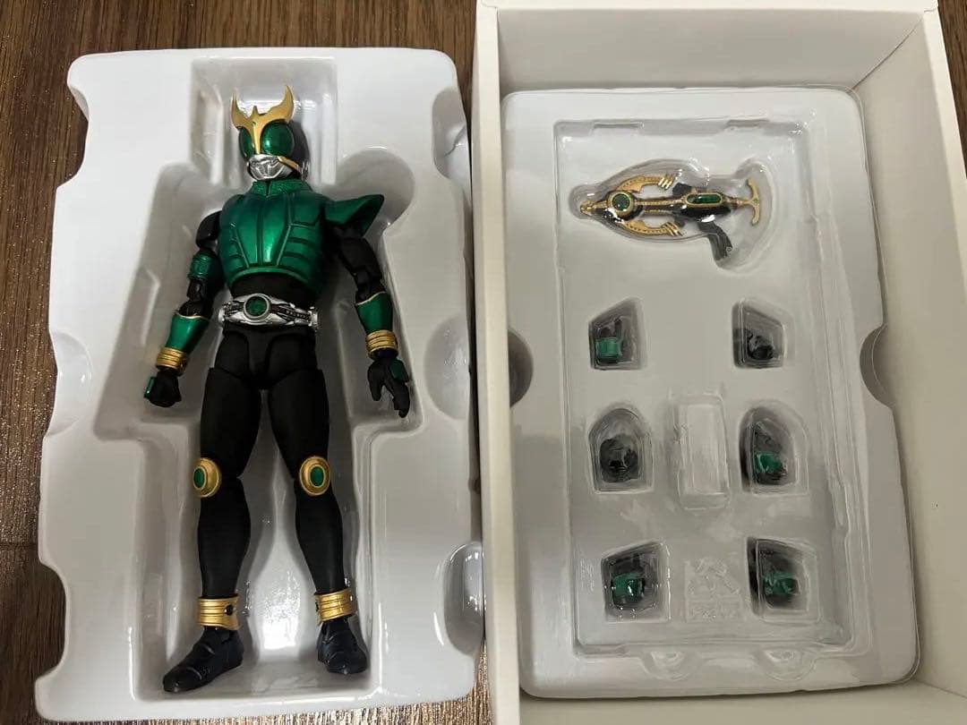 真骨彫　仮面ライダークウガ 4フォームセット