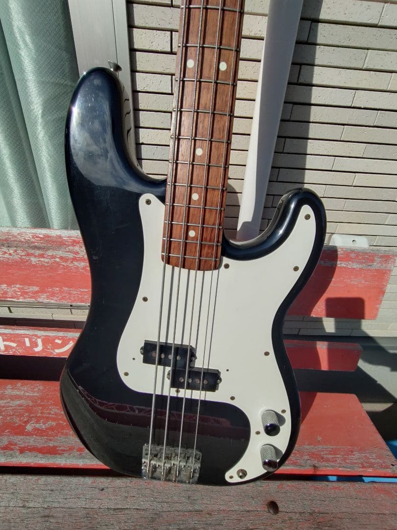 スクワイア Silverシリーズ Fender プレジションベース　JAPAN