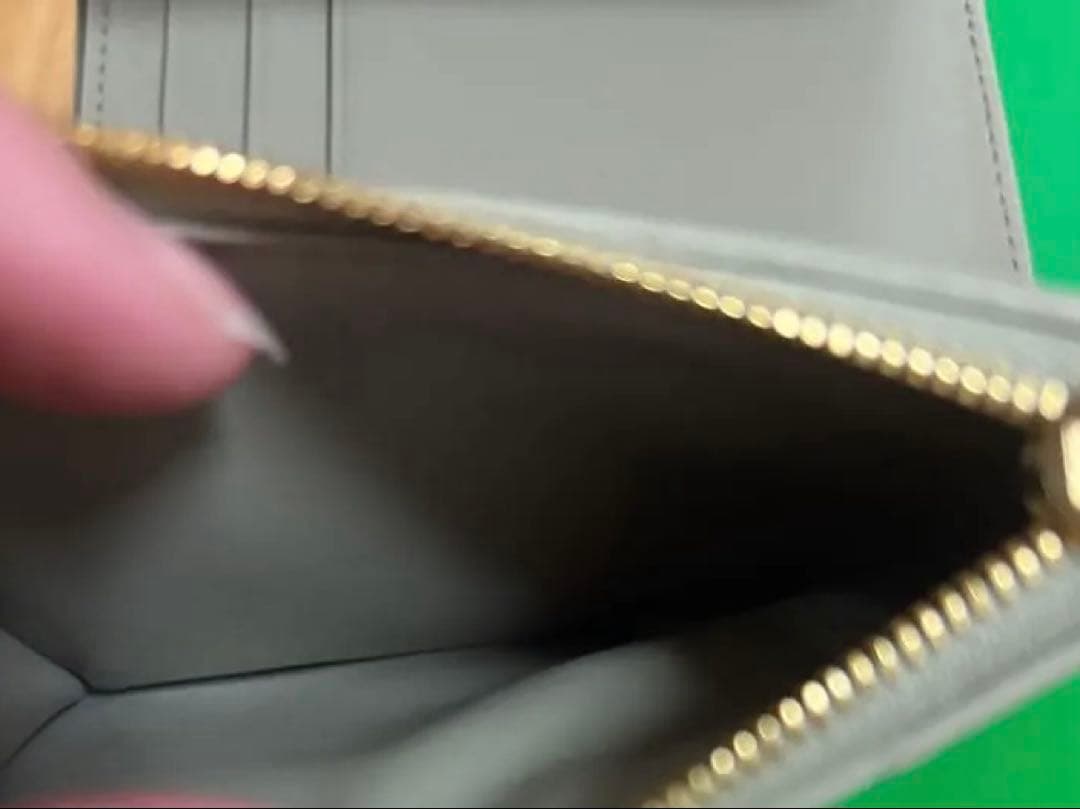 美品　Bottega Veneta 三つ折り財布