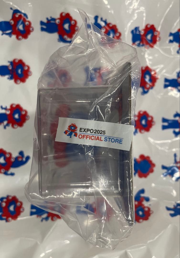 【激レア】万博限定 LABUBU MYAKU-MYAKUストラップ付 フィギュア