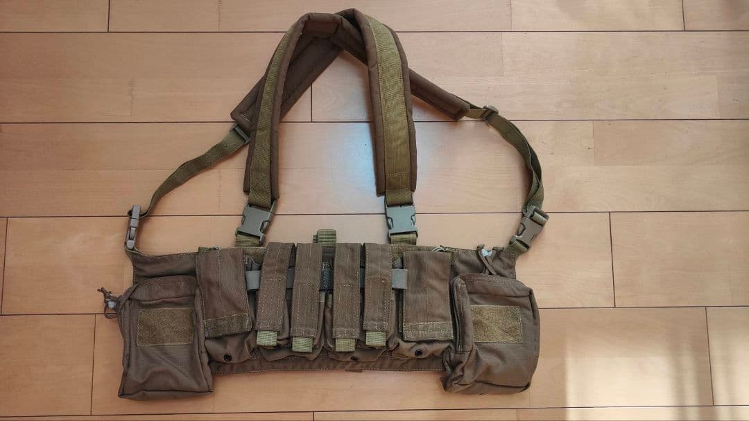 VOLK TACTICAL GEAR ブラウンタクティカルベスト
