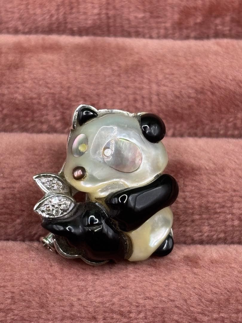 【珍しい＊貴重】K18WG パンダ☆オニキス-シロチョウ-ダイヤ　ブローチ