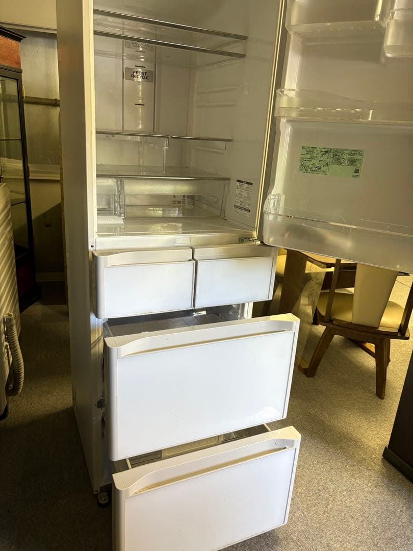 Elle ！HITACHI 冷蔵庫 R-S40Nホワイト 401L