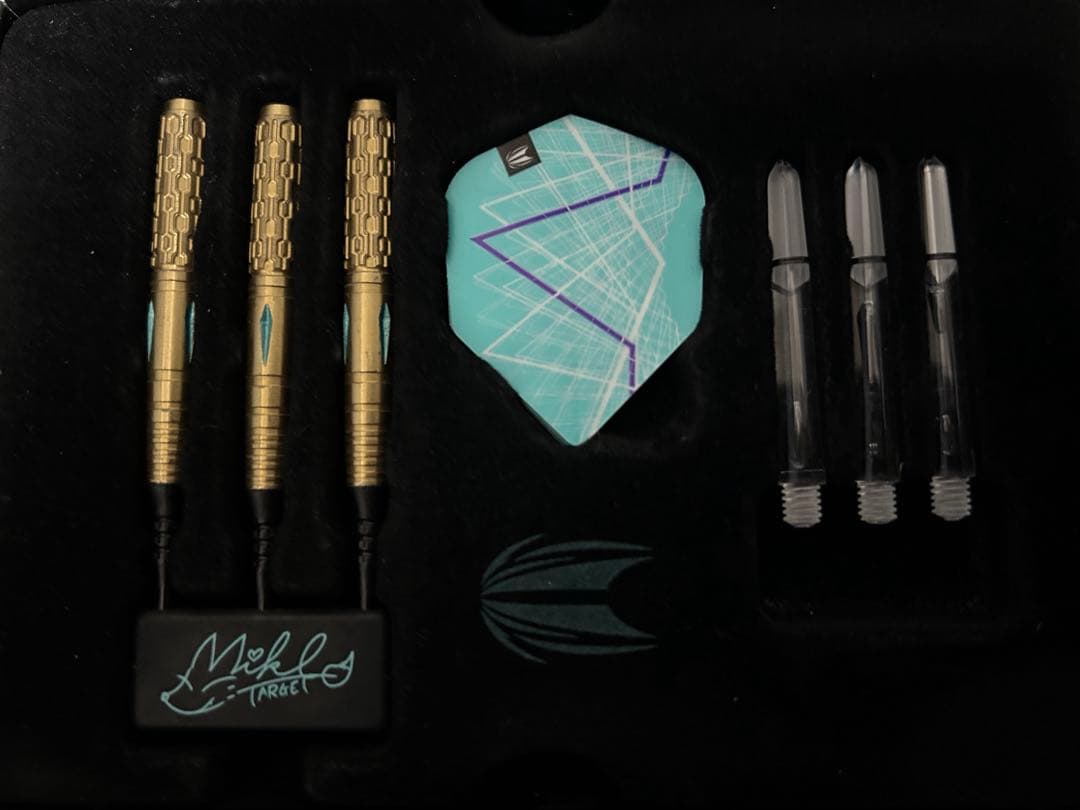 【超激レア】ダーツ　ターゲット　ザ ミラクル G2 鈴木未来モデル 限定モデル