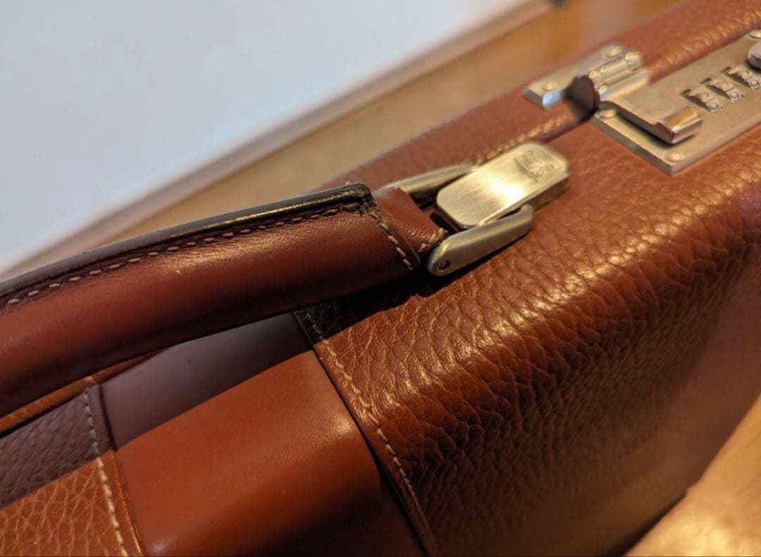 Burberry アタッシュケース　ダレスバッグ　ノバチェック