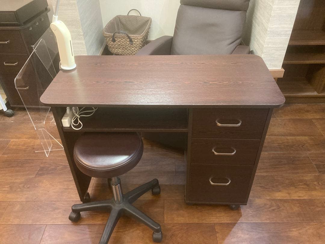 ❗️美品❗️ネイルテーブル